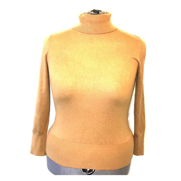 Sweater - Picture 1 of 6